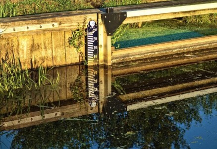 河道水位流量監(jiān)測儀中的深水液位傳感器